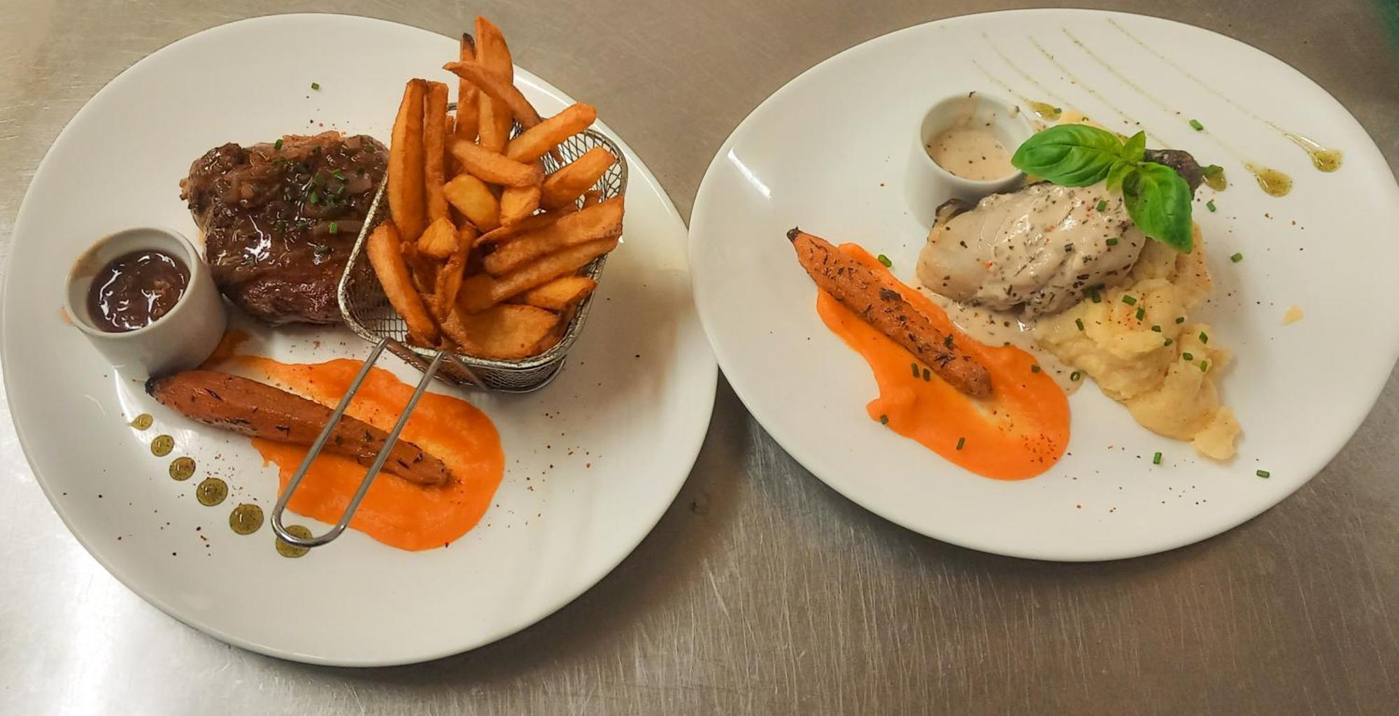 Hotel Restaurant Le Cygne Conches-en-Ouche Экстерьер фото