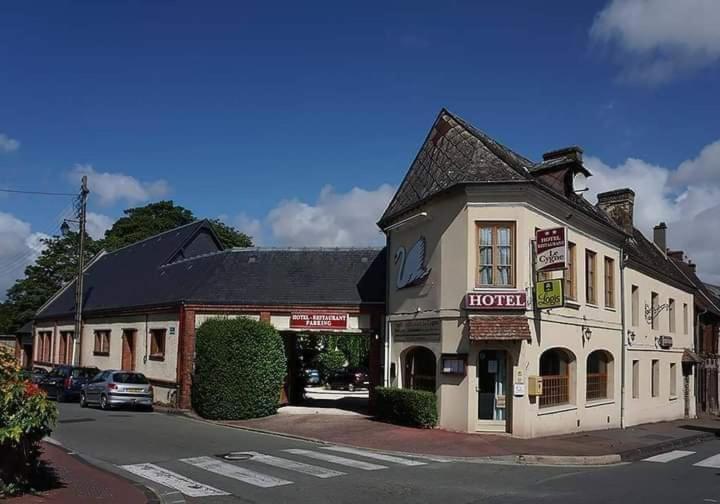 Hotel Restaurant Le Cygne Conches-en-Ouche Экстерьер фото