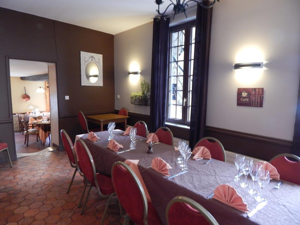 Hotel Restaurant Le Cygne Conches-en-Ouche Экстерьер фото
